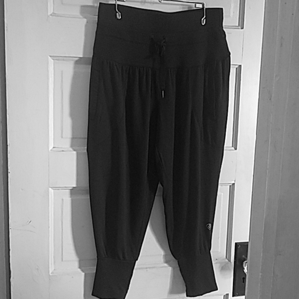 MPG Cropped Dancy Pants/Capris